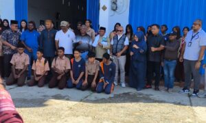 Bapak Gubernur Beserta Wakil Bupati Teluk Bintuni dan Rombongan