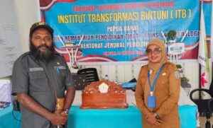 KUNJUNGAN ANGGOTA DPRK, BAPAK ROY MASYEWI